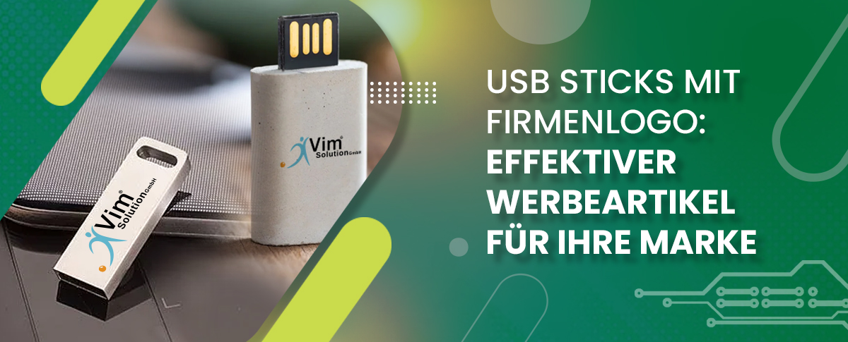 Verschiedene USB-Sticks mit Logos auf sauberem Hintergrund.